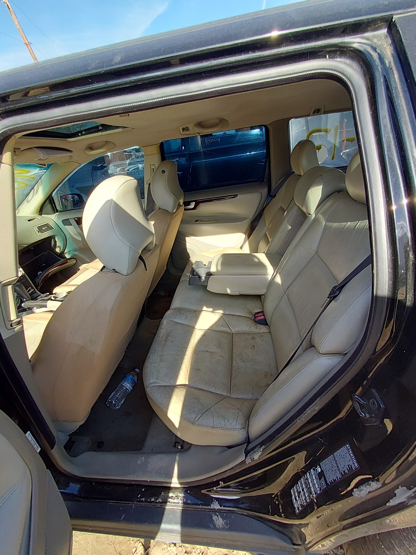 2001 - 2007 Volvo V70 - Stock #: M18467 MD-17