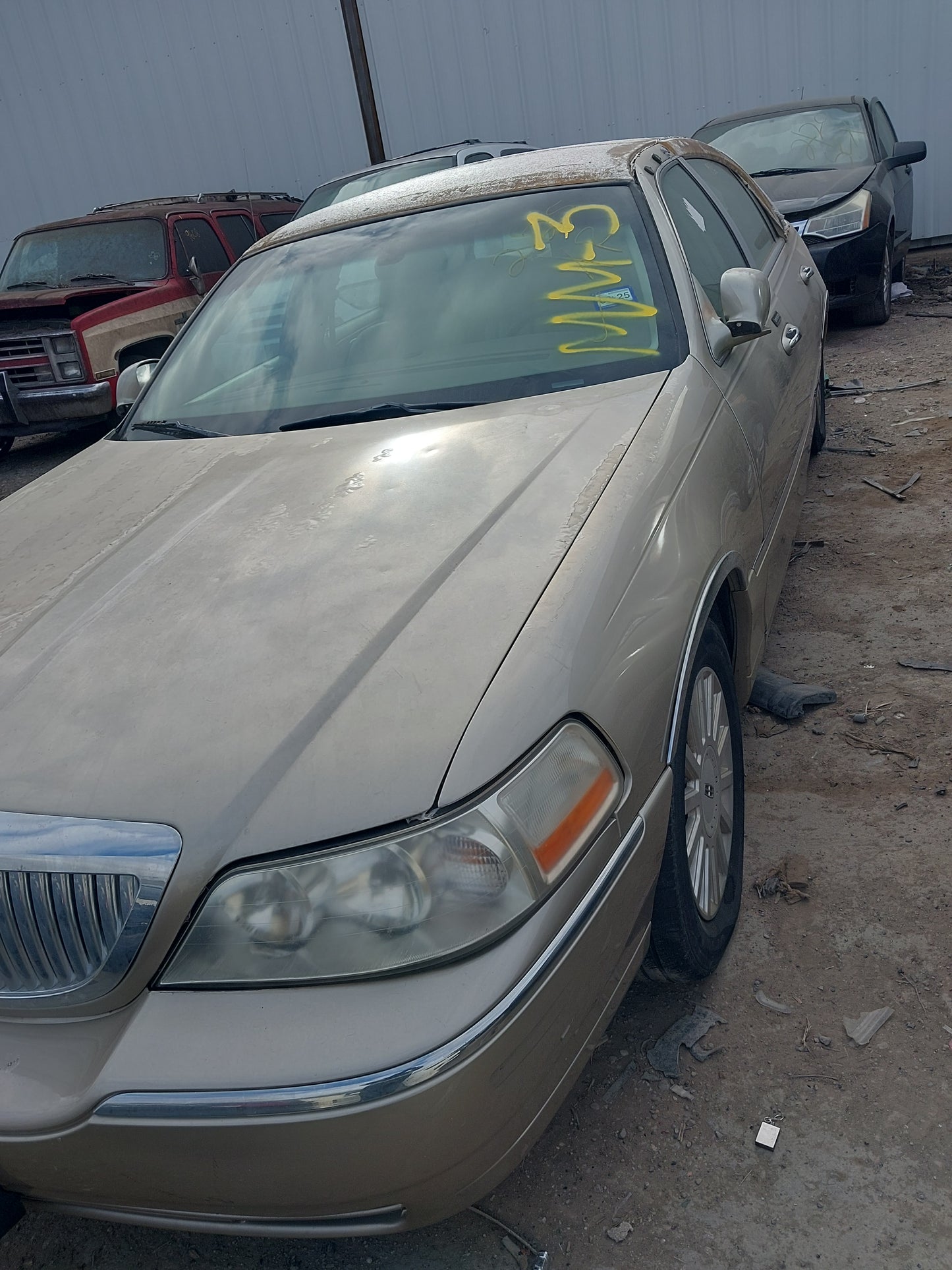 2005 LINCOLN TOWN CAR - STOCK #M18633