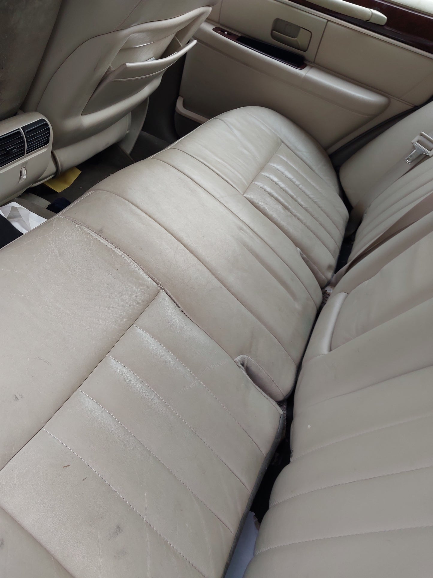 2005 LINCOLN TOWN CAR - STOCK #M18633