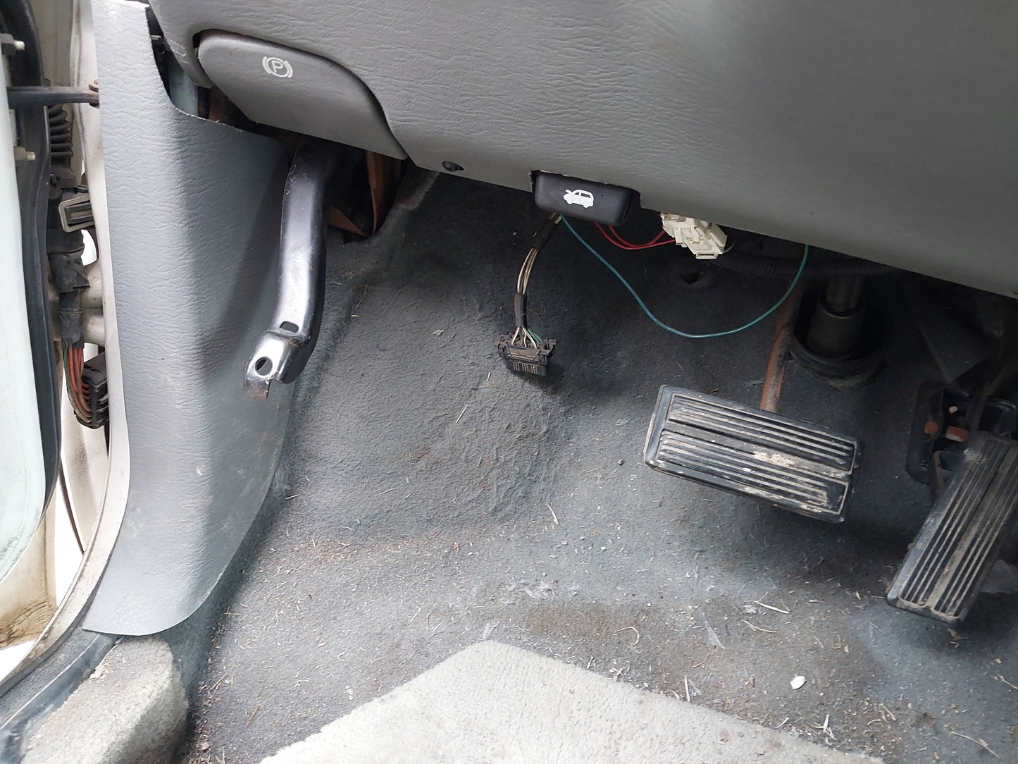 2004 Dodge Grand Caravan - Stock #: M18622 - ML-12