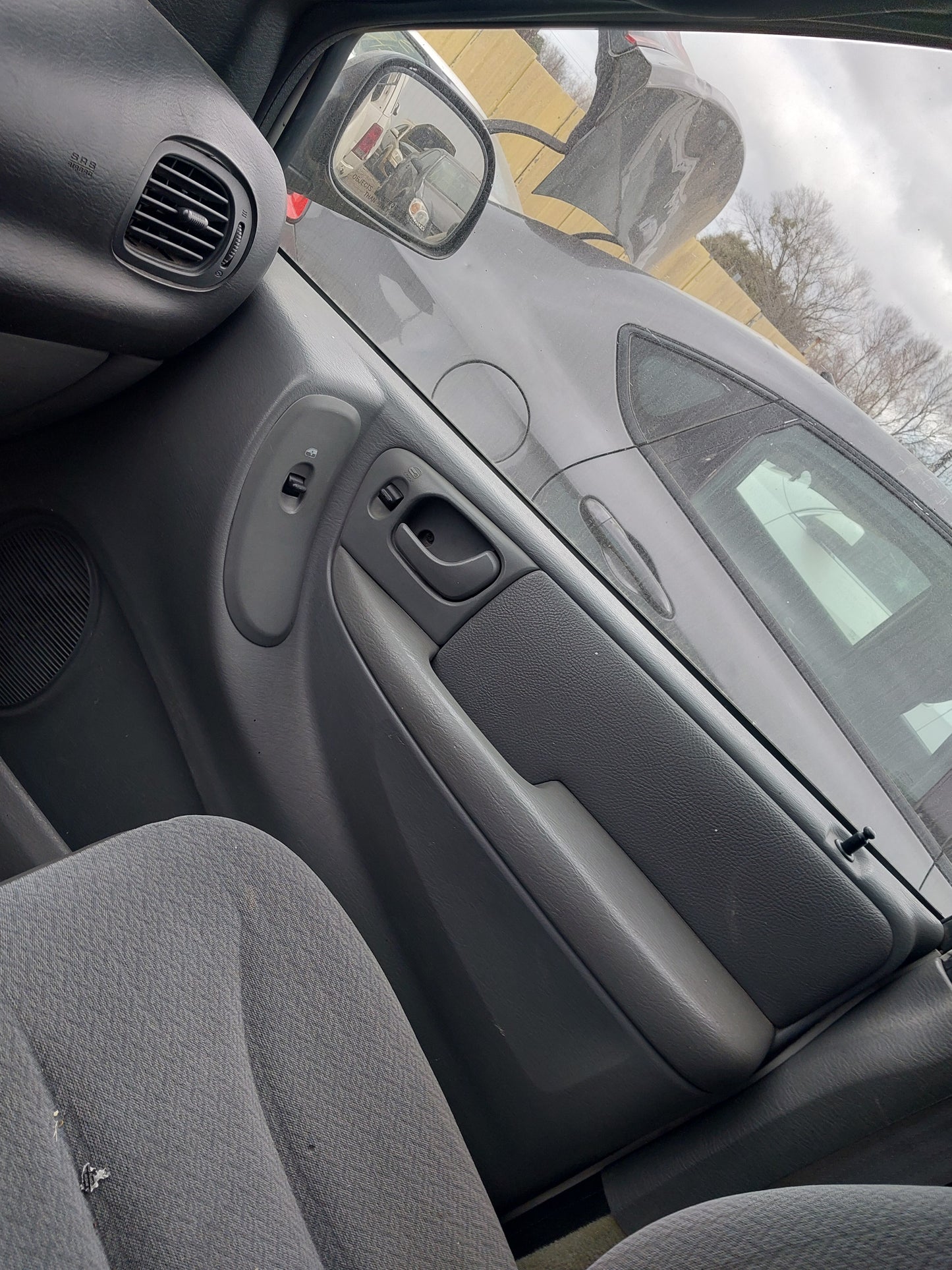 2004 Dodge Grand Caravan - Stock #: M18622 - ML-12