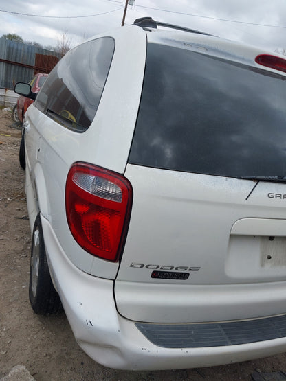 2004 Dodge Grand Caravan - Stock #: M18622 - ML-12