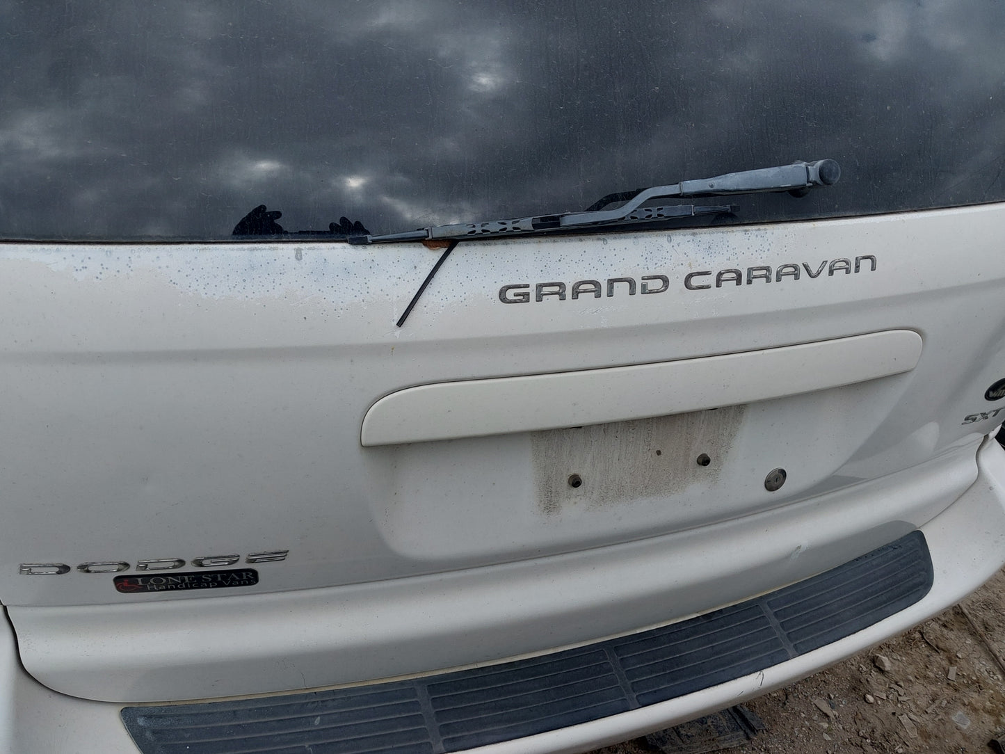 2004 Dodge Grand Caravan - Stock #: M18622 - ML-12