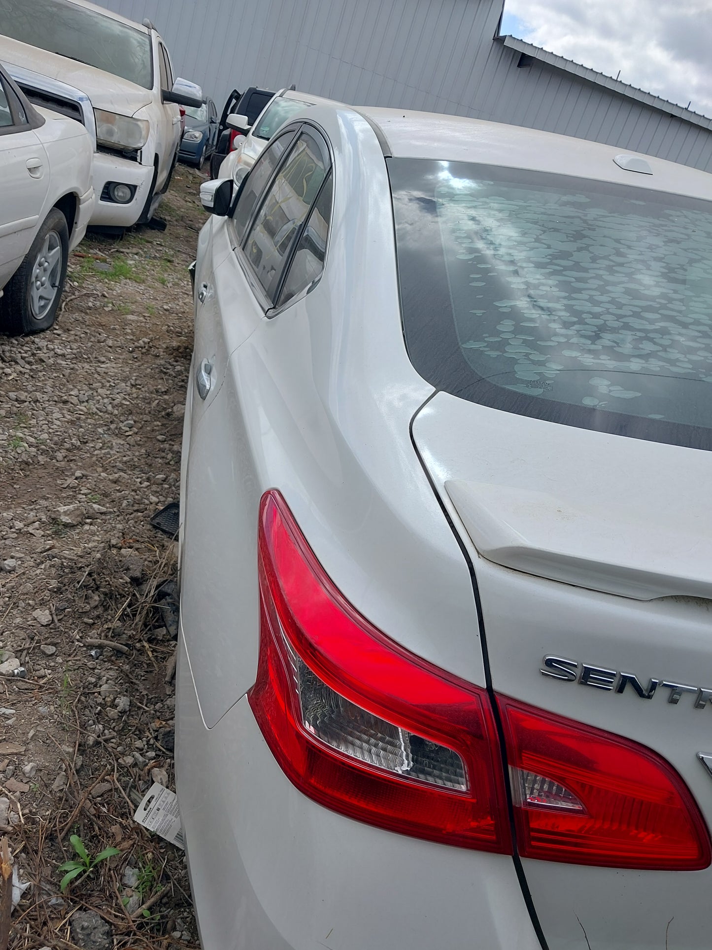 2016-2019 NISSAN SENTRA- PARTING OUT- MK-19  # M18609