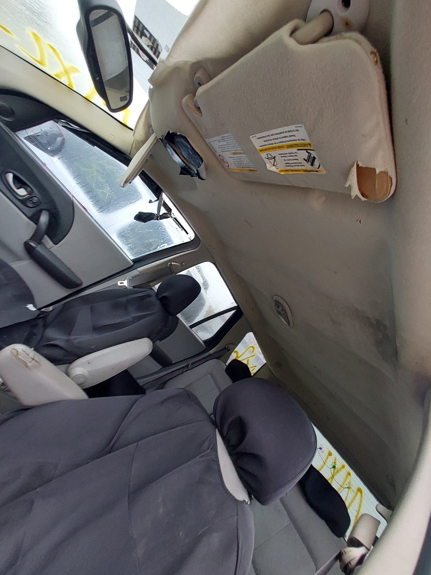 2005 Saturn Vue - Stock #: M18302 - MXL-12