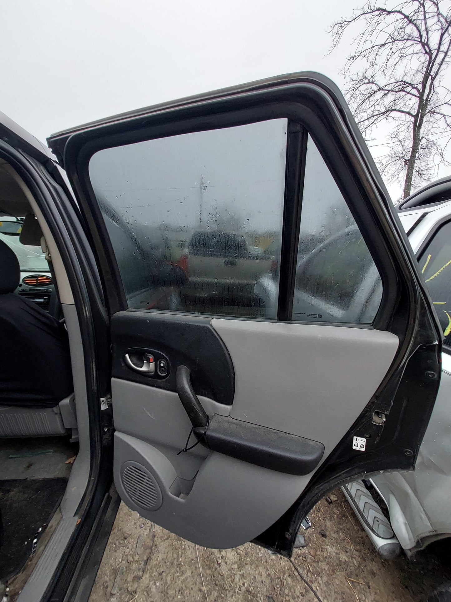 2005 Saturn Vue - Stock #: M18302 - MXL-12