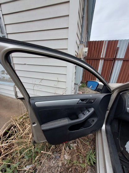 2011-2018 VOLKSWAGEN  JETTA  - PARTING OUT- MXK-9- # M18279