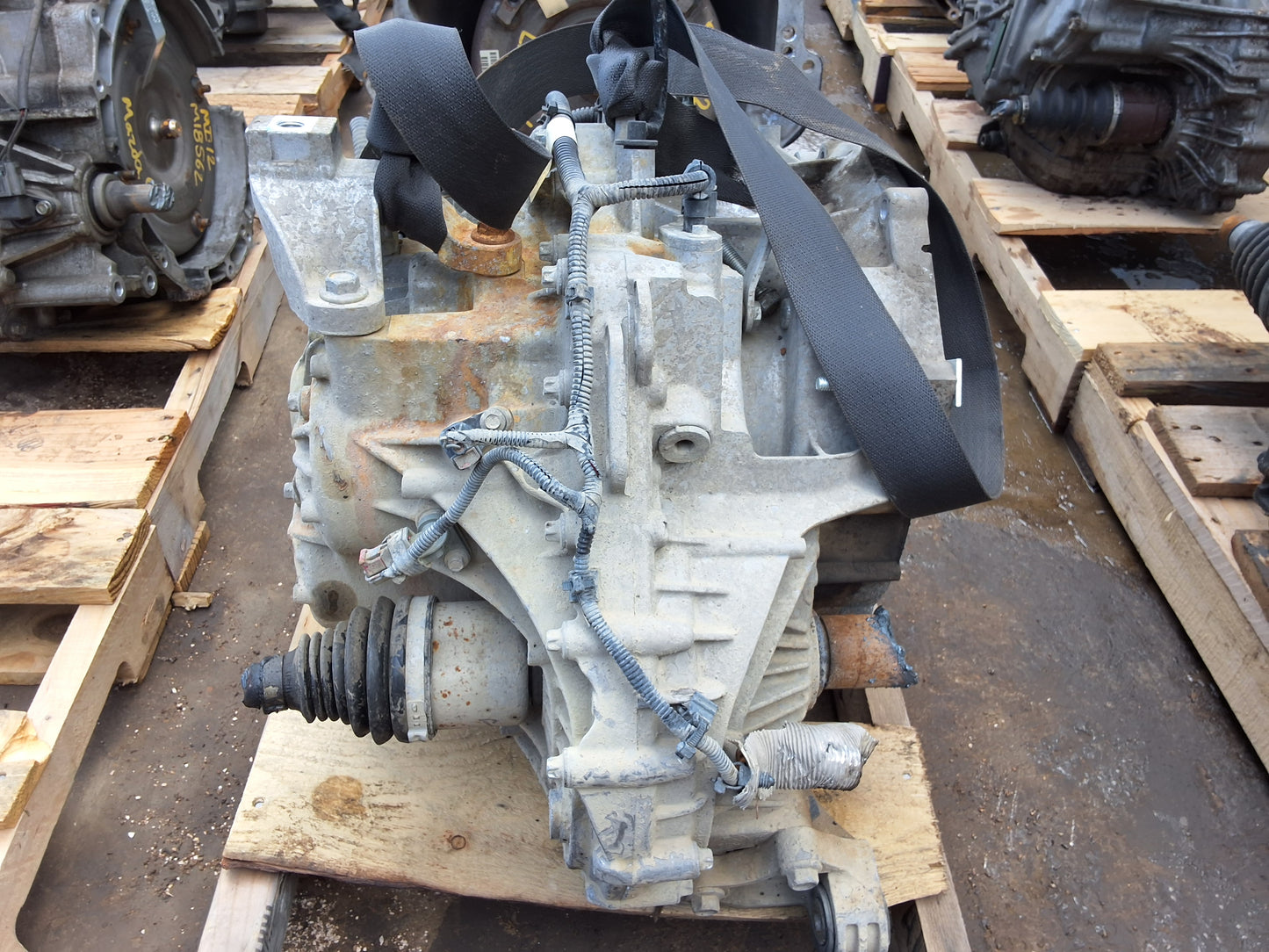 2014 FORD FOCUS  -  AUTOMATIC TRANSMISSION - #M18516
