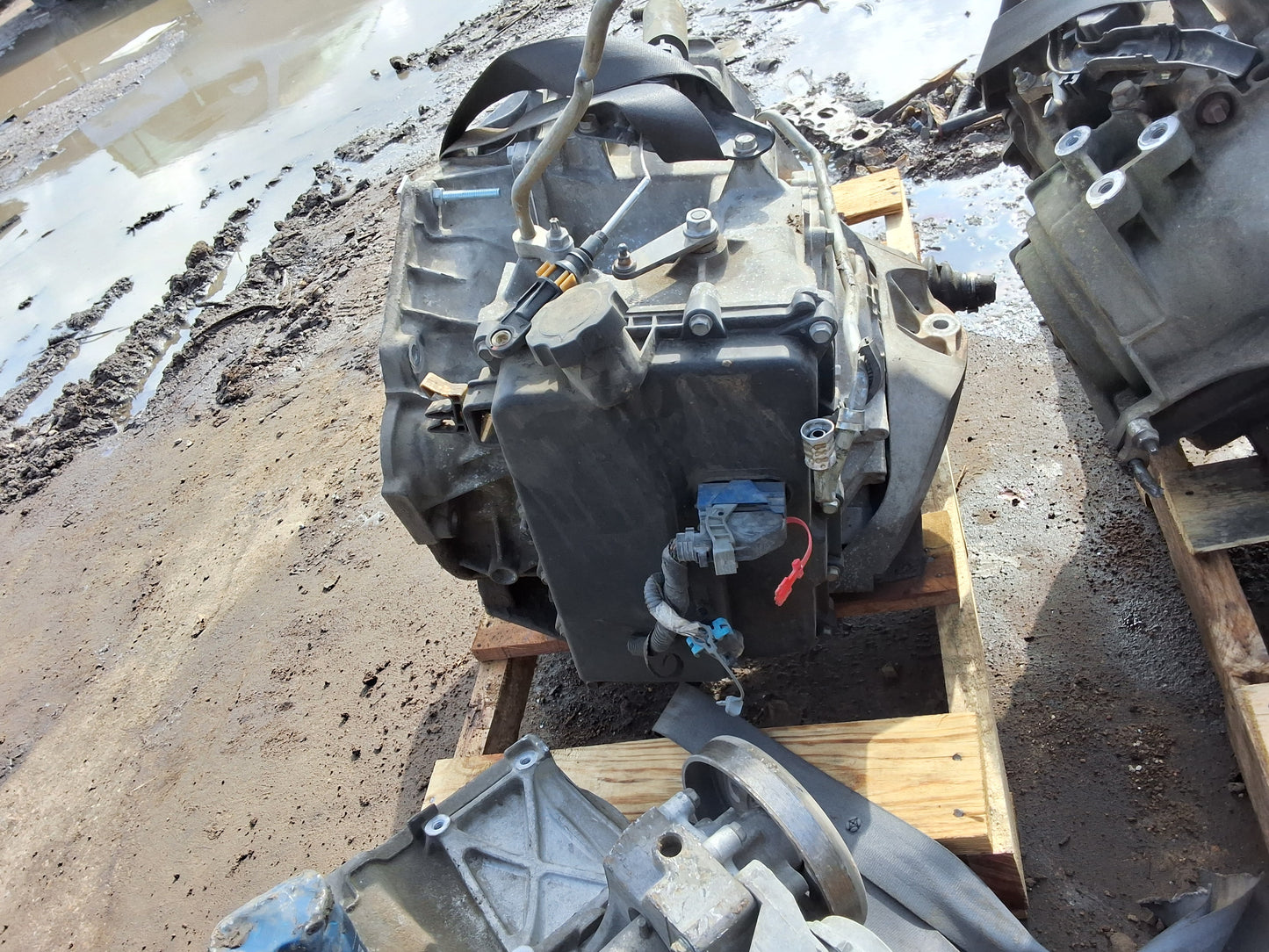 2010 GMC ACADIA  -  AUTOMATIC TRANSMISSION - #M18507
