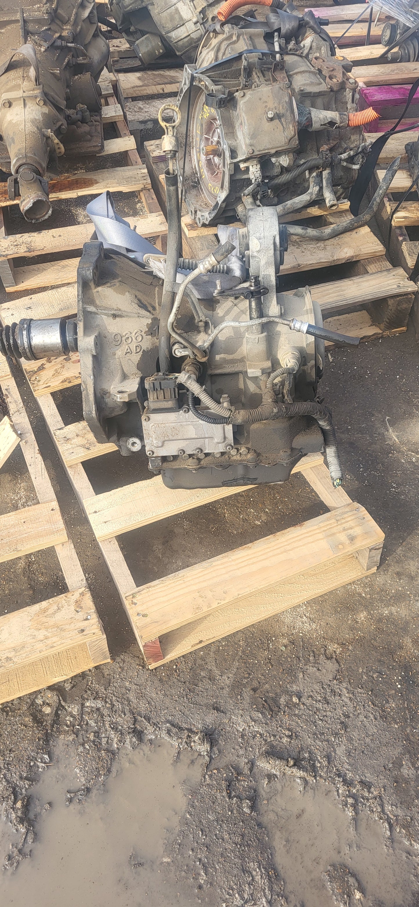2005-2006 CHRYSLER TOWN & COUNTRY  -  AUTOMATIC TRANSMISSION - #M18508