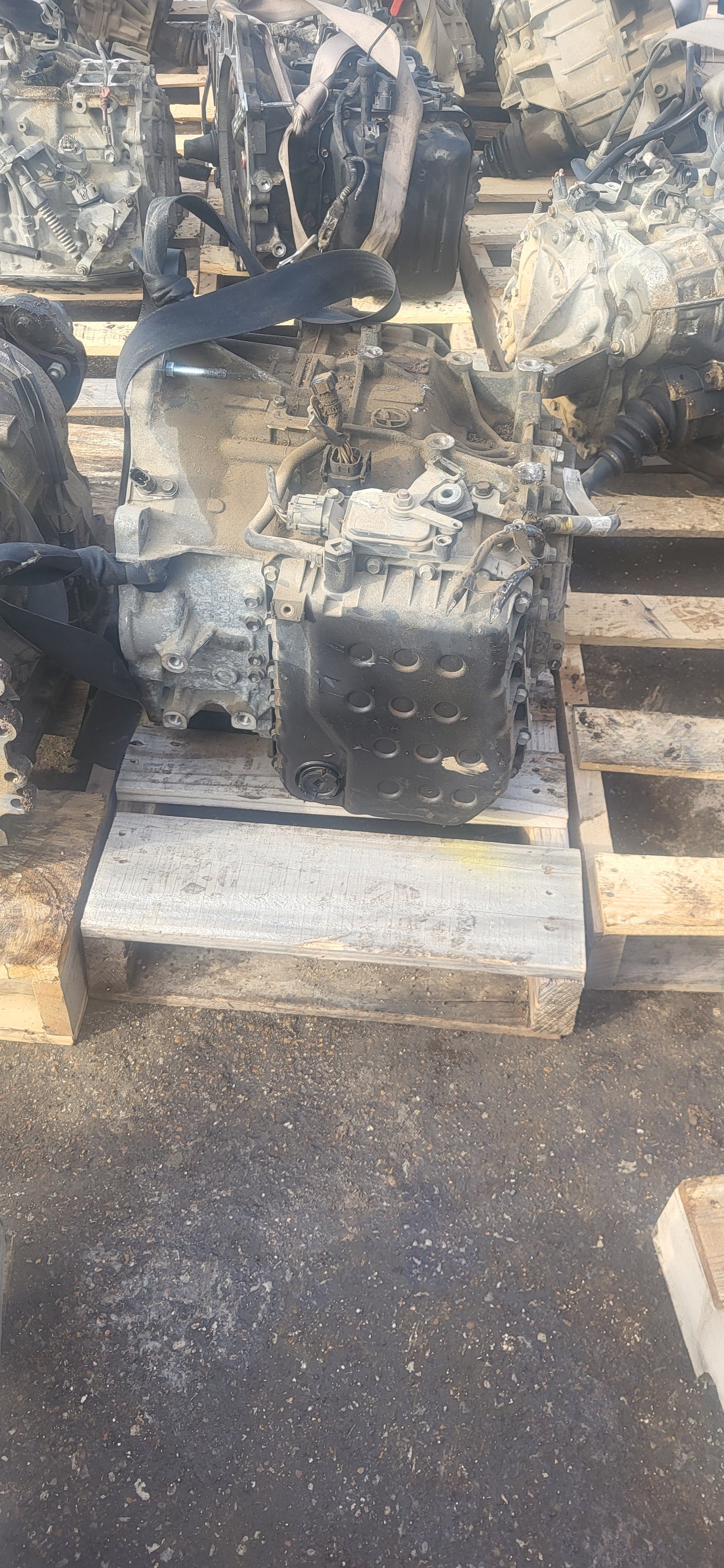 2010-2012 KIA SORENTO  -  AUTOMATIC TRANSMISSION - #M18495