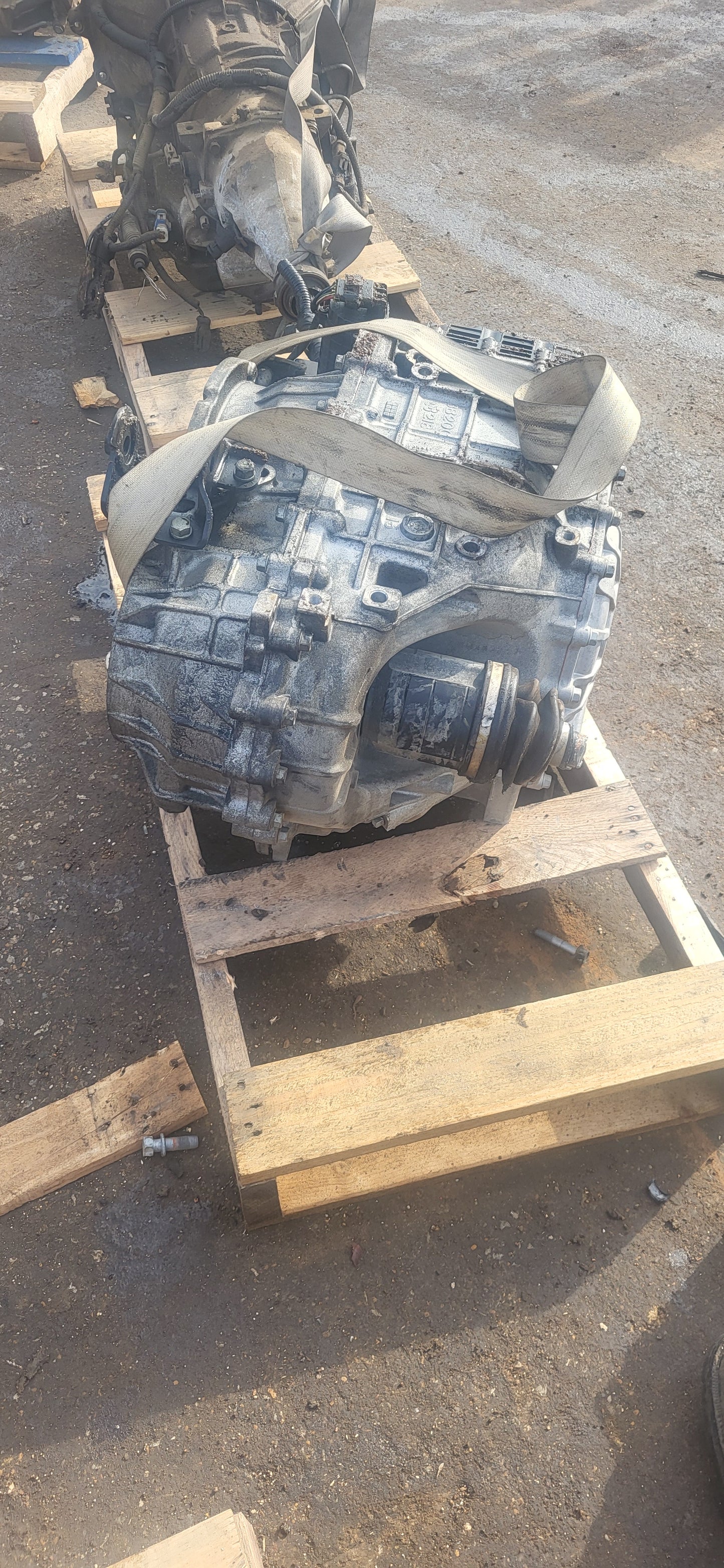 2016-2017 KIA SORENTO  -  AUTOMATIC TRANSMISSION - #M18557