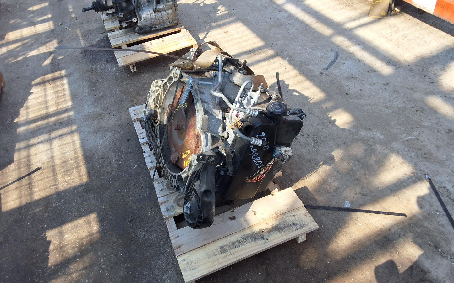 2010 BUICK LACROSSE - AUTOMATIC TRANSMISSION - #M17401