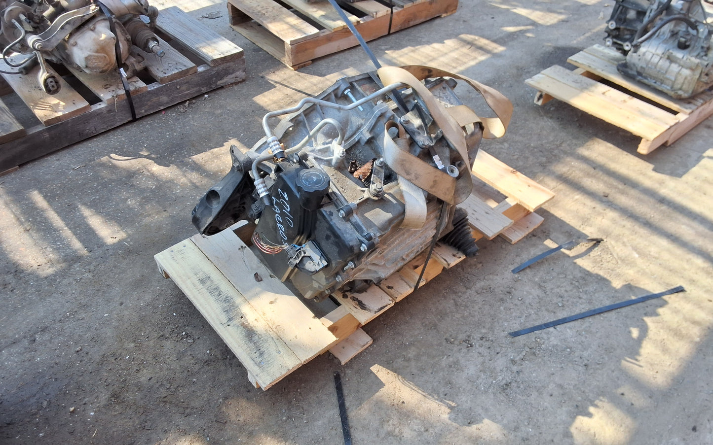 2010 BUICK LACROSSE - AUTOMATIC TRANSMISSION - #M17401