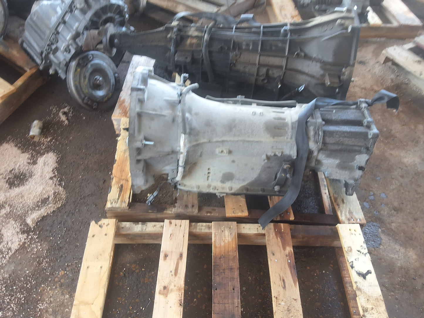2015 INFINITI Q40 - AUTOMATIC TRANSMISSION -#M19457
