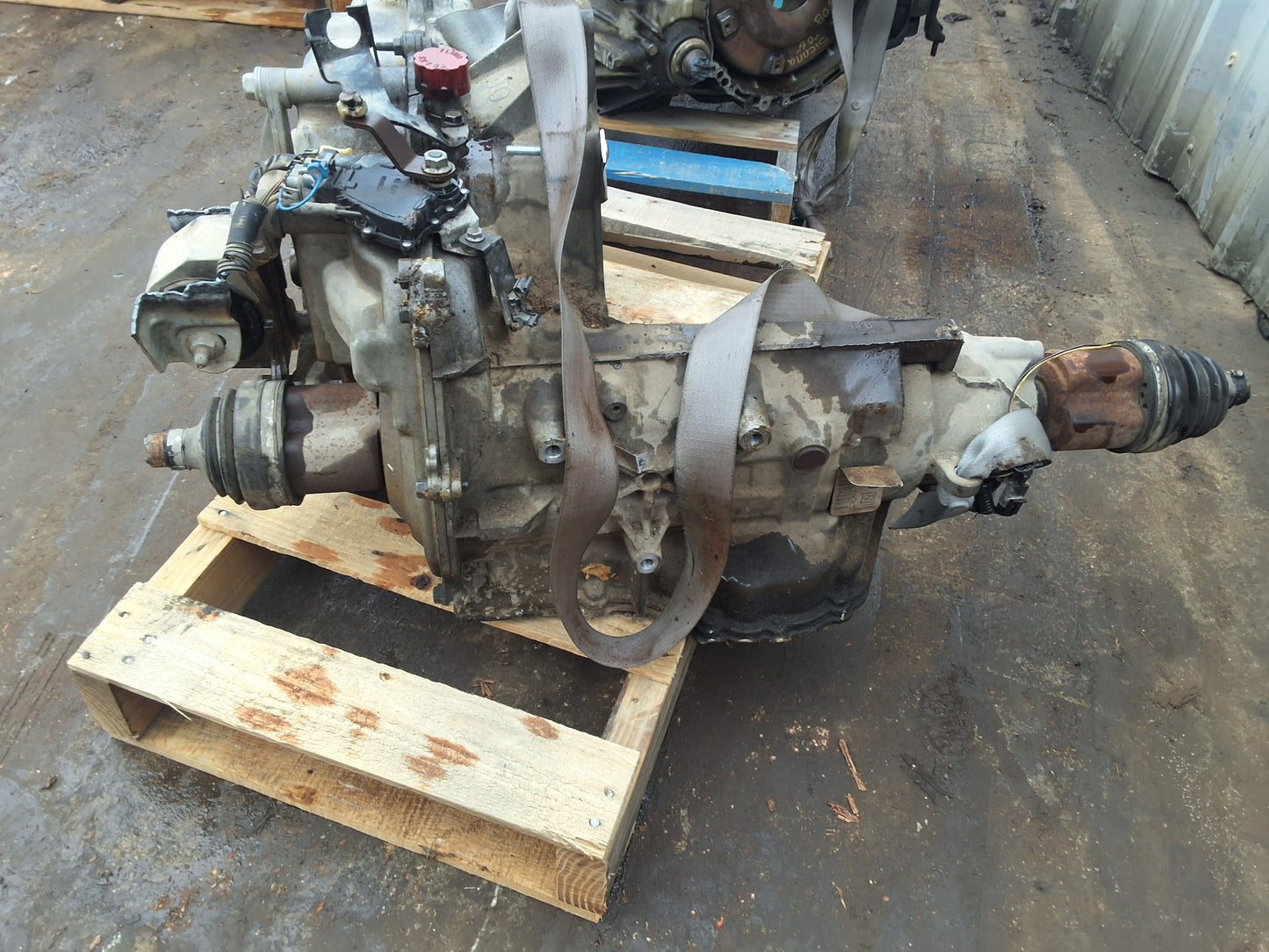 1995-2011 CHEVY IMPALA - AUTOMATIC TRANSMISSION - #M18038