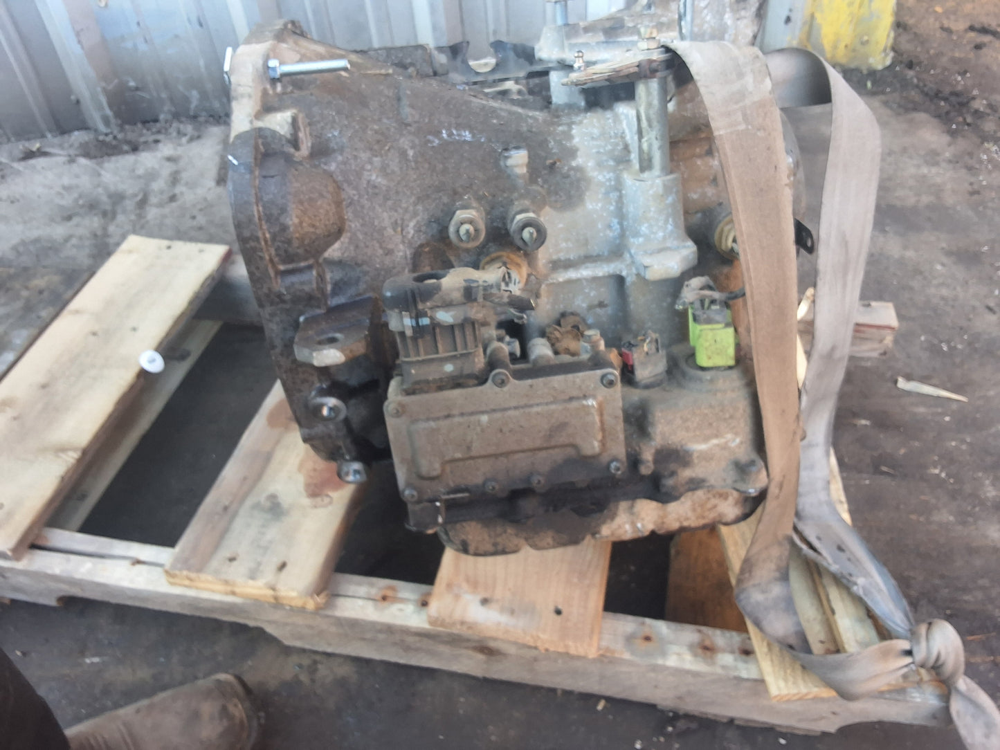 2011-2012 DODGE AVENGER - AUTOMATIC TRANSMISSION - #M17948