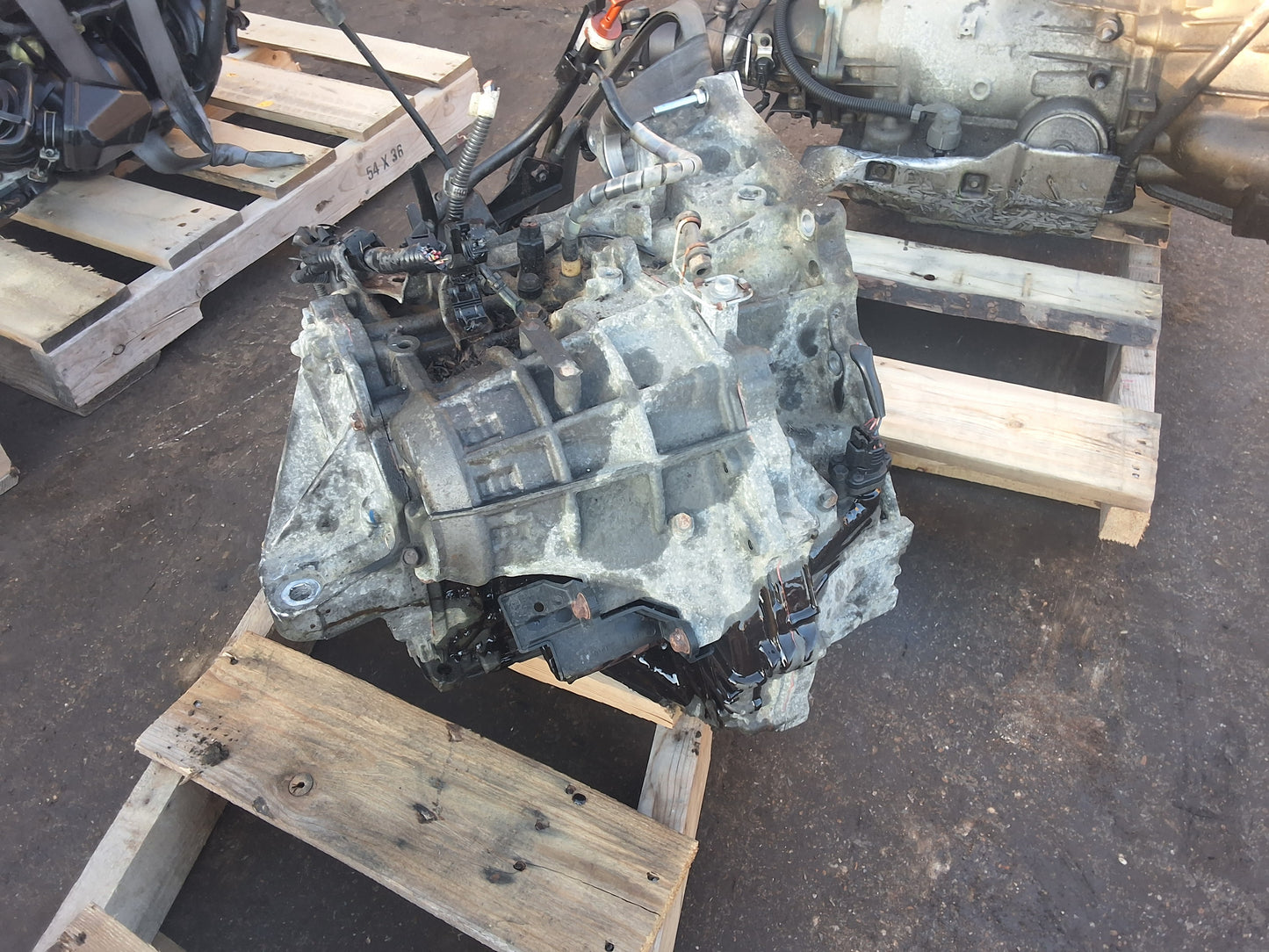 2002-2004 TOYOTA CAMRY - AUTOMATIC TRANSMISSION - #M17949