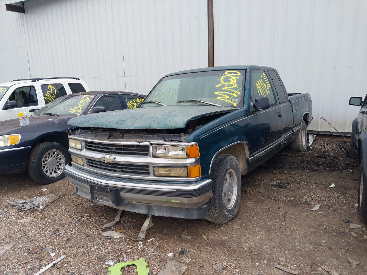 1995 - 2000 Chevrolet C1500 - Stock #: M18670 MN-20