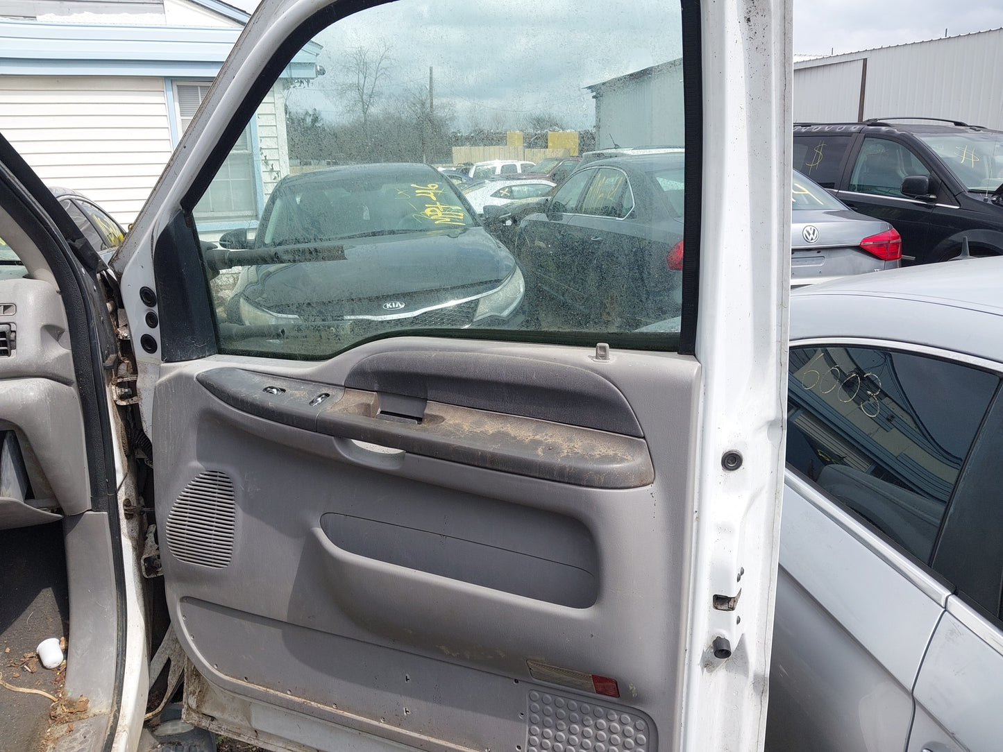 2001 Ford Excursion - Stock #: M18667 - MN-17