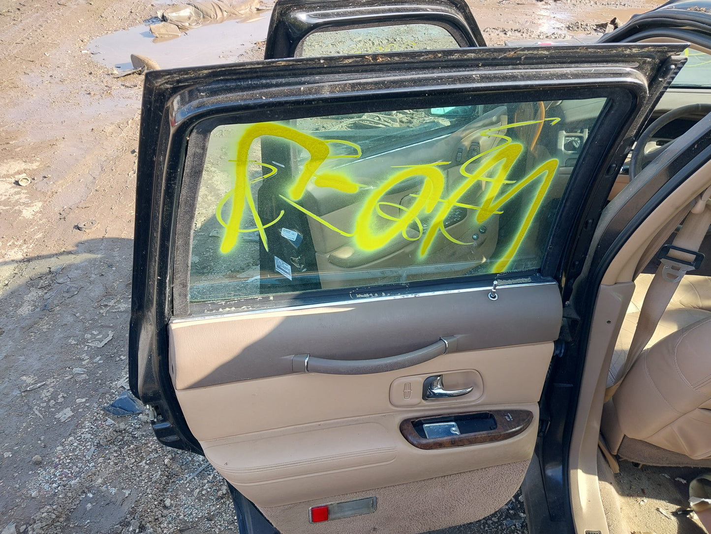 1997 LINCOLN TOWN CAR - STOCK #M18677