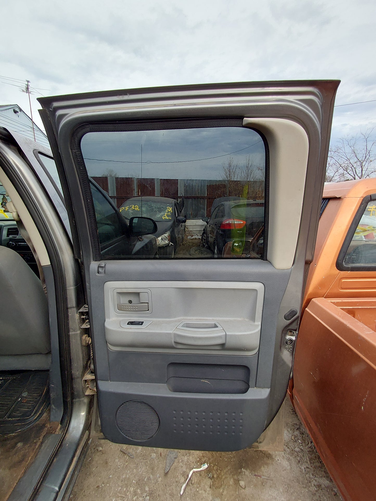 2005-2011 Dodge Dakota - Stock #: M18499