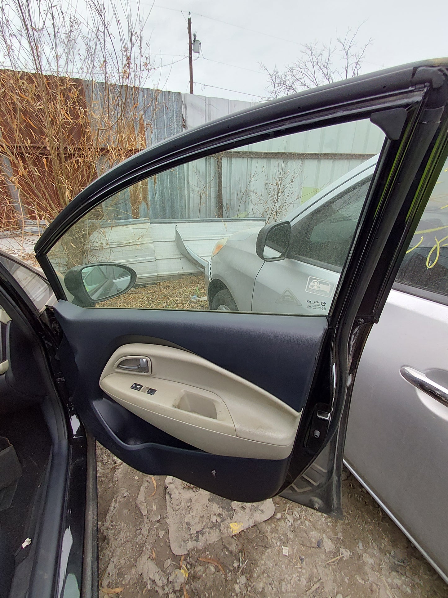 2012-2017 KIA RIO- PARTING OUT- ME-17- # M18487