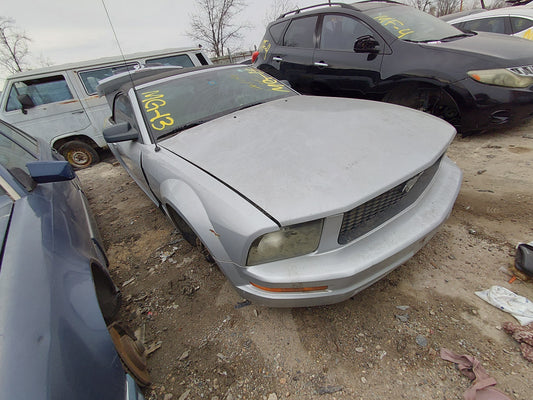 2005-2009 FORD MUSTANG  - PARTING OUT- MG-13 - # M18523