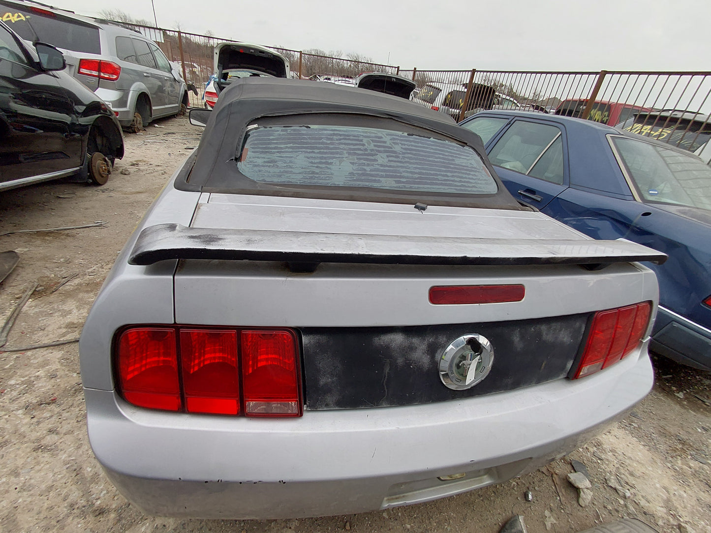 2005-2009 FORD MUSTANG  - PARTING OUT- MG-13 - # M18523