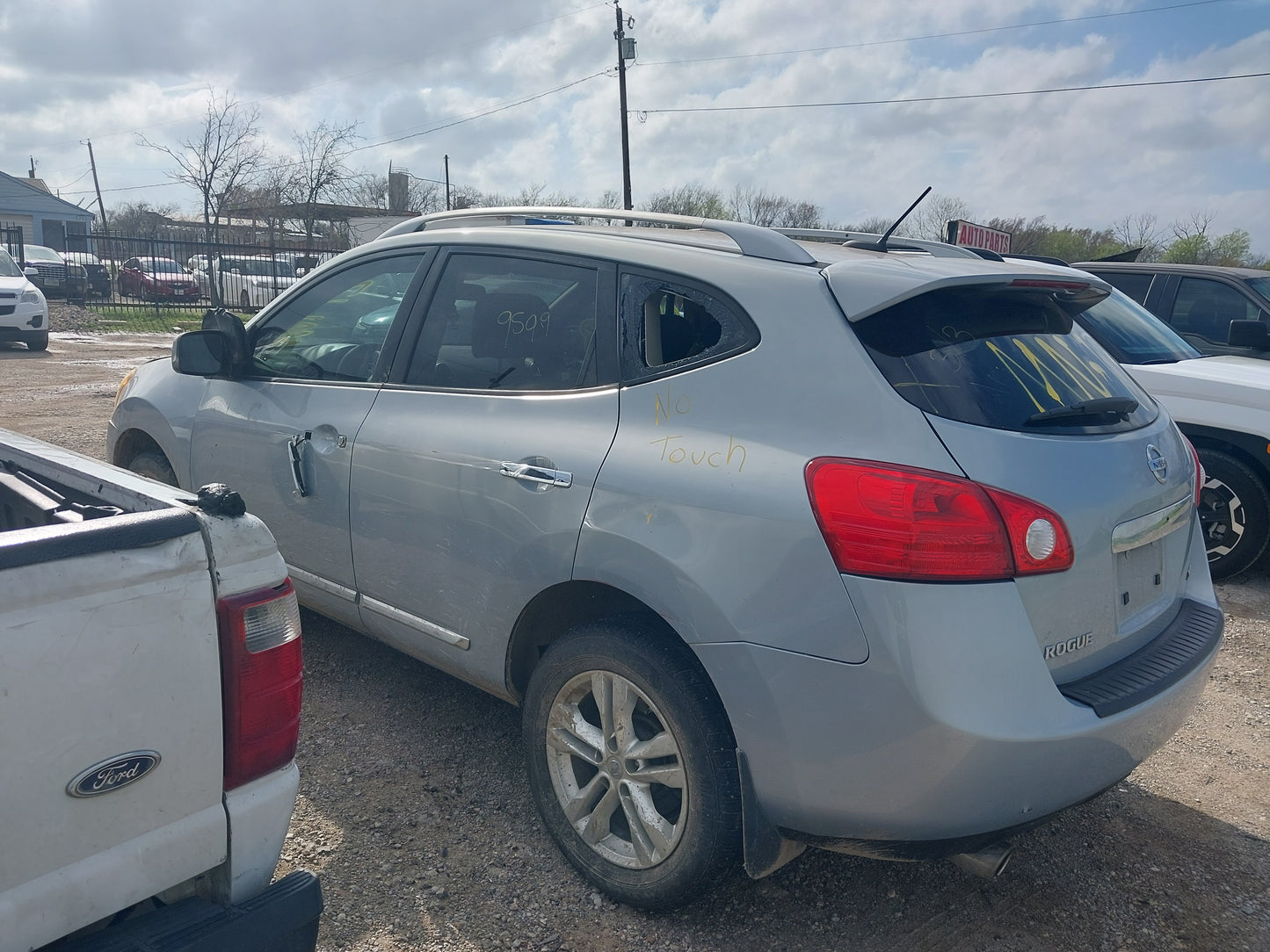 2013 Nissan Rogue - Stock #: M18663 - MN-13