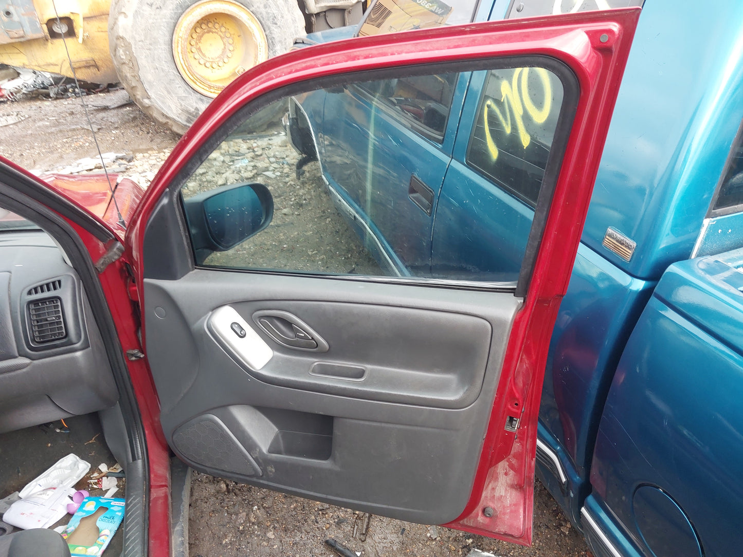 2005 MAZDA TRIBUTE - STOCK #M18685