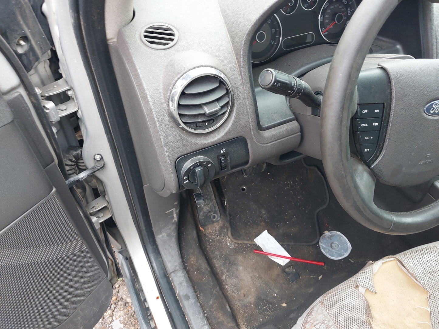 2008 Ford Taurus X - Stock #: M18661 - MN-11