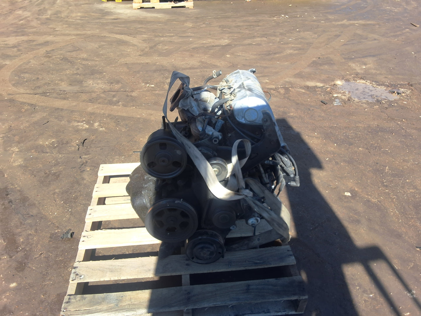 1998 DODGE CARAVAN  -  3.3 L ENGINE - #M18584