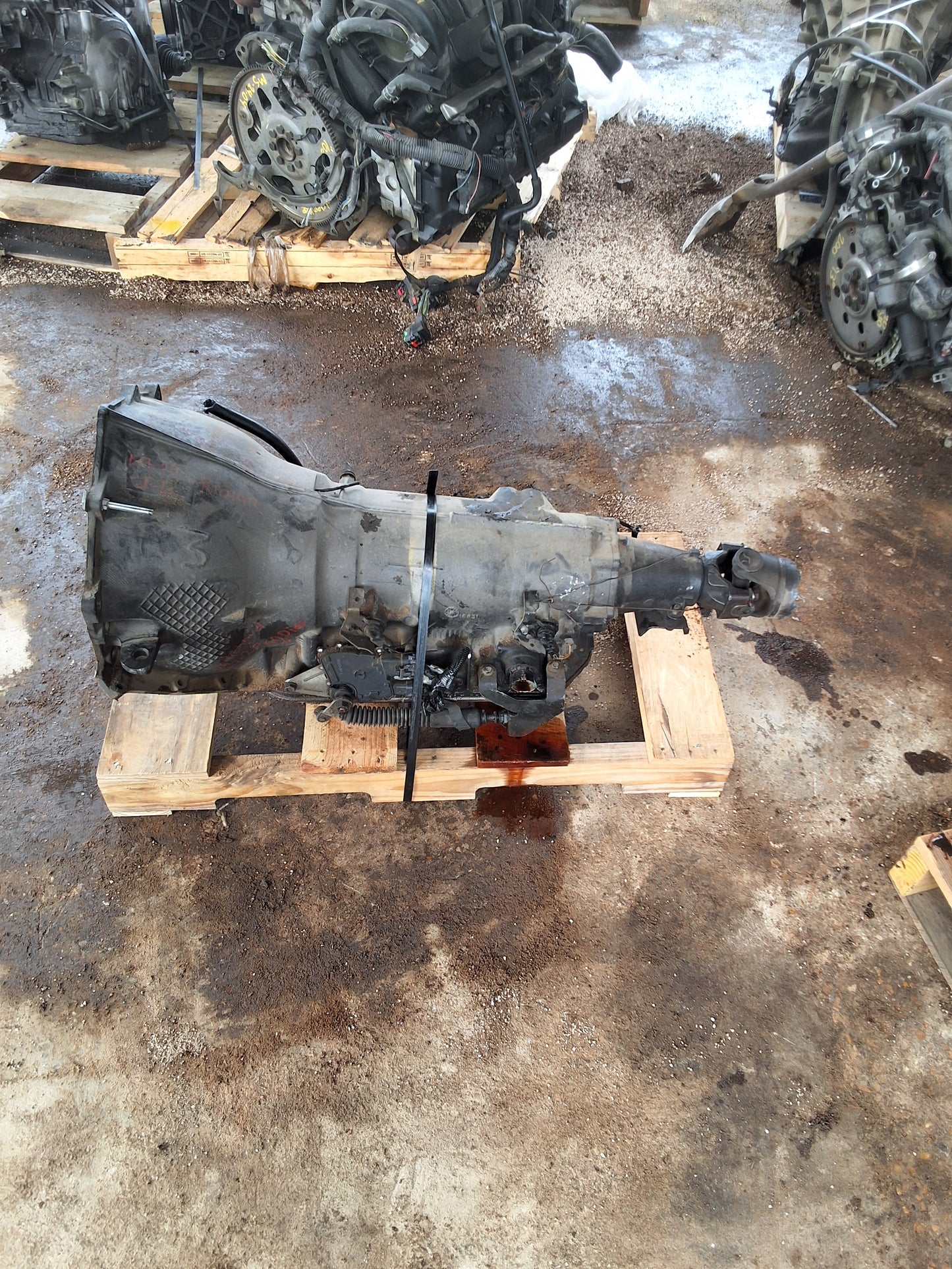 2001-2007 CHEVY SILVERADO - AUTOMATIC TRANSMISSION -#M19300