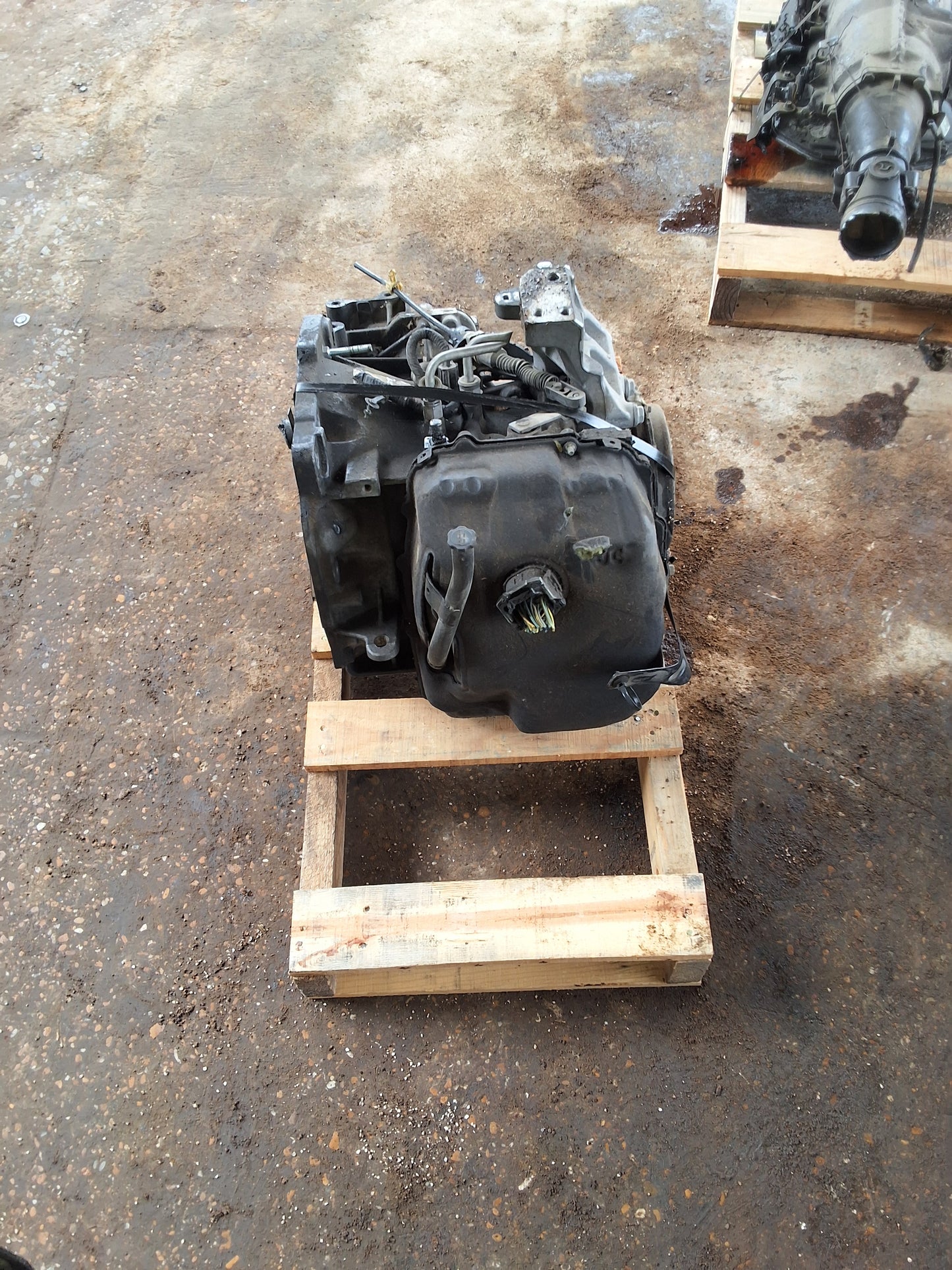 2013-2014 CHRYSLER 200- AUTOMATIC TRANSMISSION -#M19310
