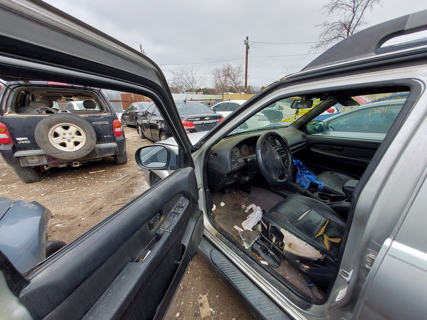 2002 Nissan Pathfinder - Stock #:M18539 - MH-9