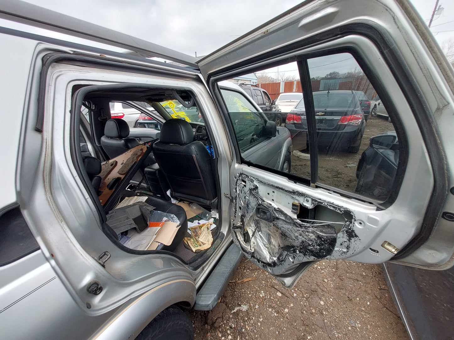 2002 Nissan Pathfinder - Stock #:M18539 - MH-9