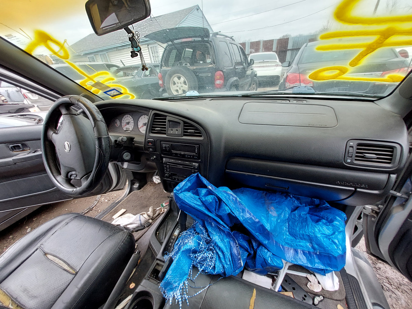 2002 Nissan Pathfinder - Stock #:M18539 - MH-9