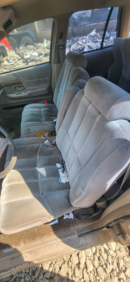 2/2 1992 - 1994 Ford Crown Victoria | All Parts G - Z | SKU #: M17642 - C-12