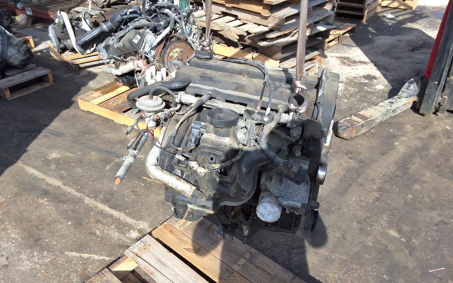 2001 - 2004 Ford Focus  - 2.0 L Engine -#17201