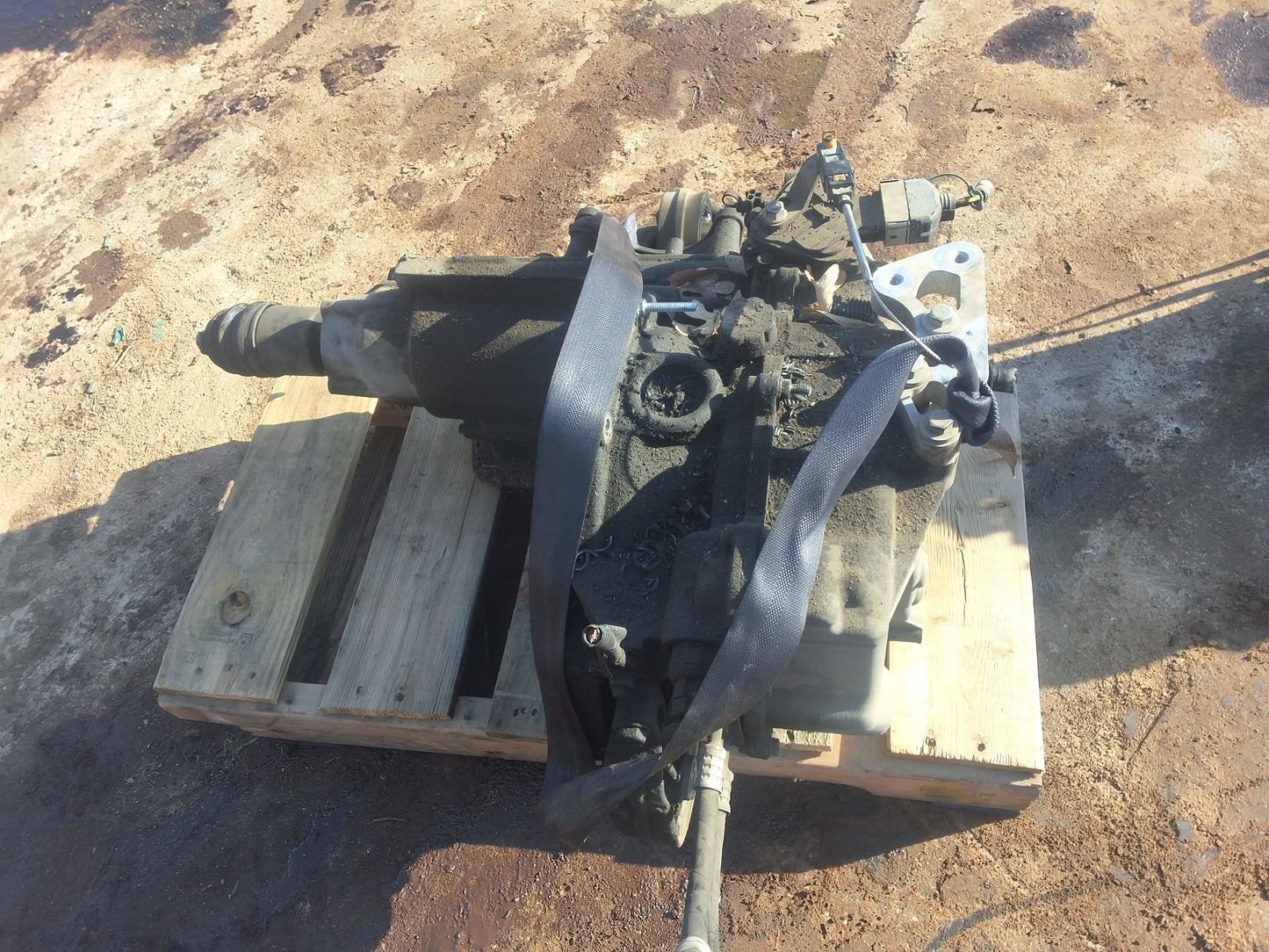 2005 SATURN VUE  -  AUTOMATIC TRANSMISSION - #M18302
