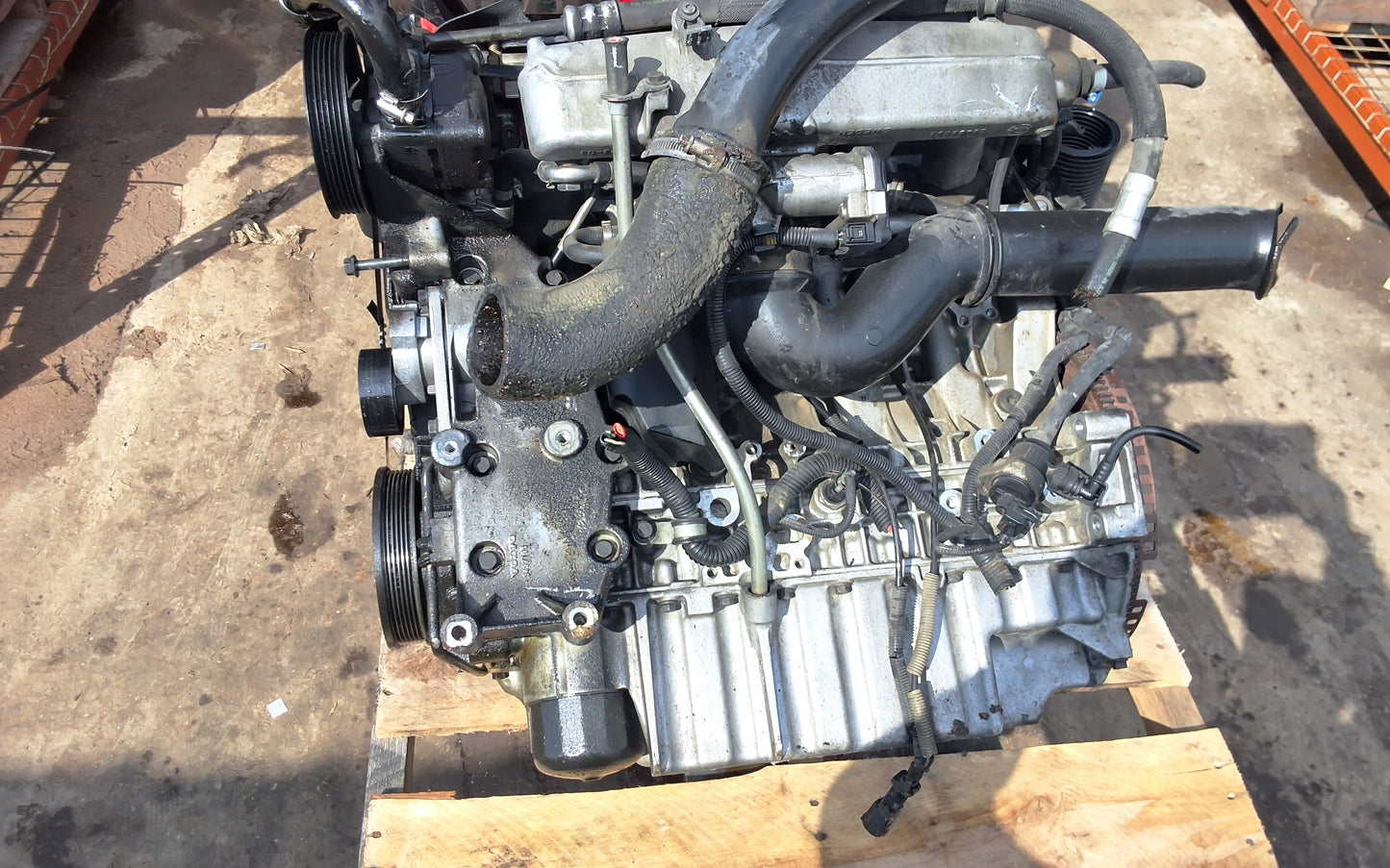 2003-2006 VOLVO XC90 2.5 L ENGINE - # M17489