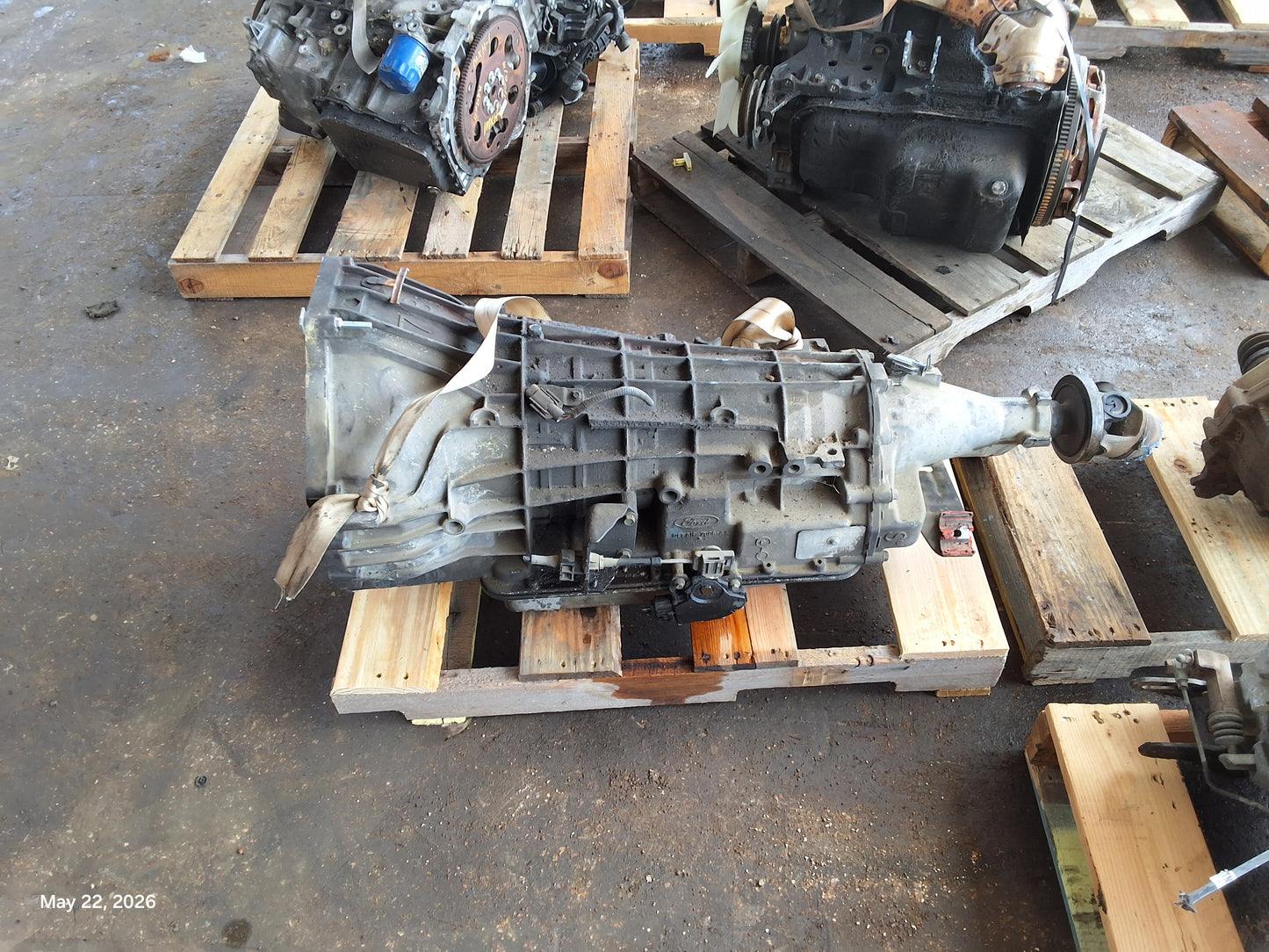 2001 FORD EXPEDITION  -  AUTOMATIC TRANSMISSION - #M18990