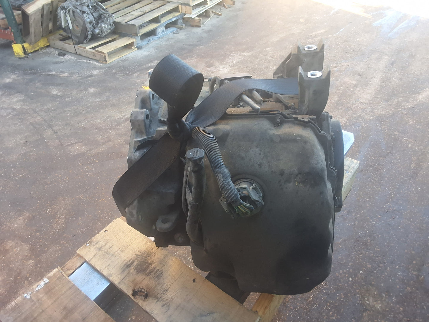 2010 DODGE JOURNEY - AUTOMATIC TRANSMISSION - #M17837