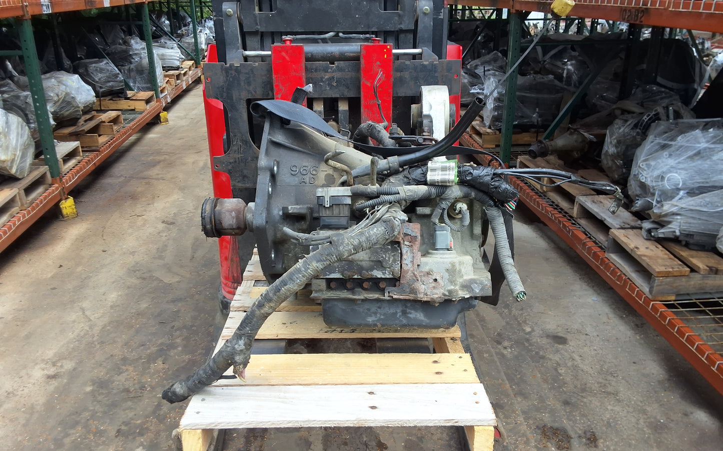 2005 CHRYSLER TOWN & COUNTRY - AUTO TRANSMISSION - #M17528