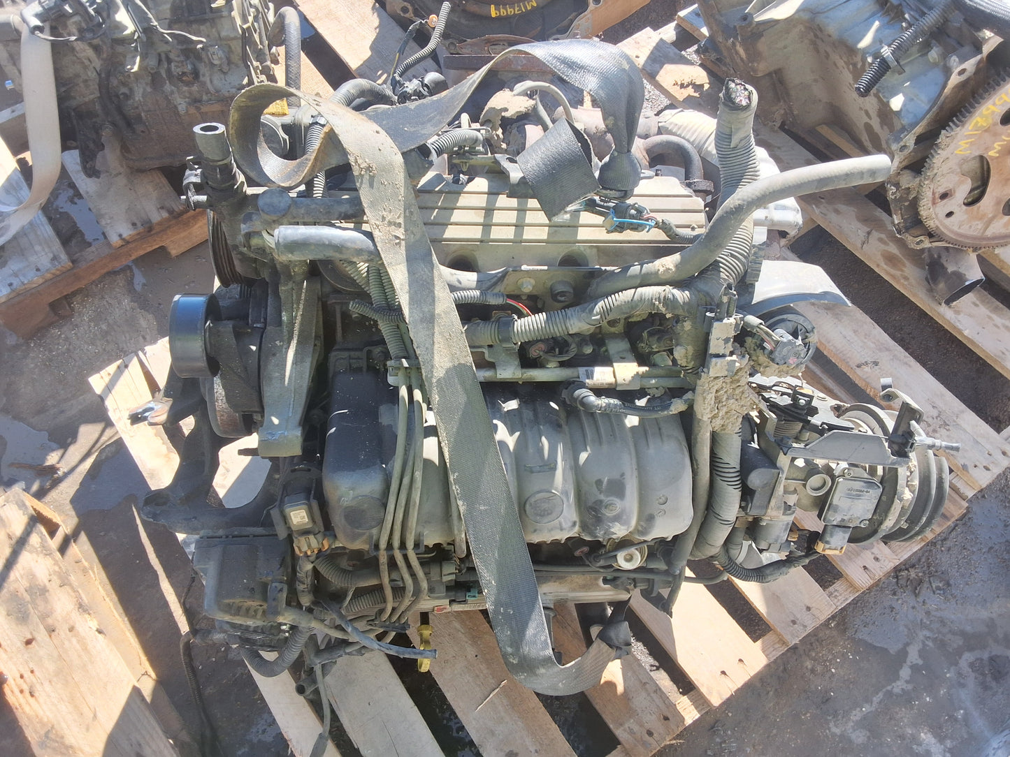 2003-2004 CHEVROLET TRAILBLAZER 4.2 L ENGINE - #M17999