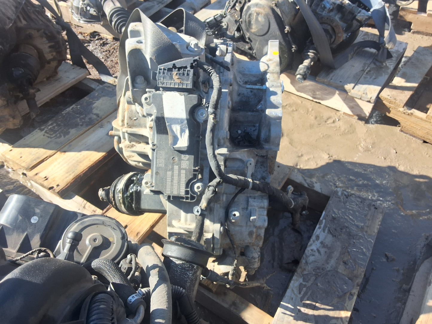 2015 DODGE CHRYSLER 200 - AUTOMATIC TRANSMISSION -#M18008