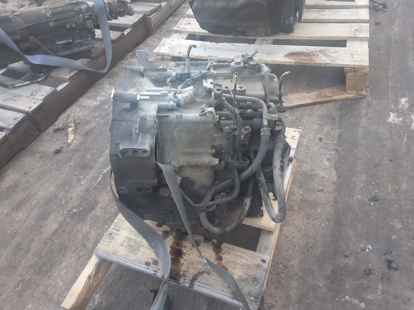 2000-2002 HONDA ACCORD - AUTOMATIC TRANSMISSION - #M18037