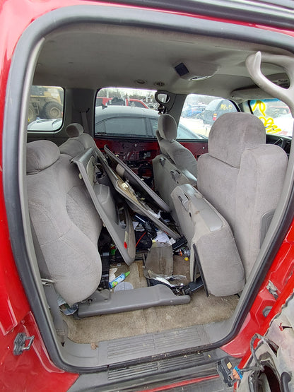 2000-2006 Chevrolet Suburban - Stock #: M18419