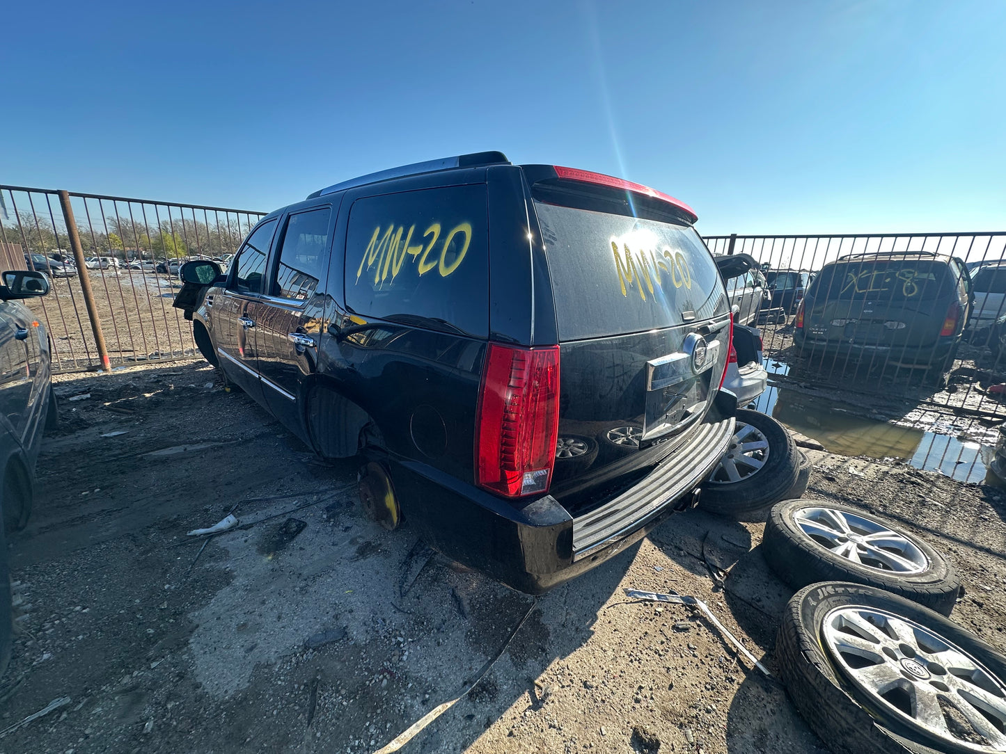 2008 Cadillac Escalade - Stock #: M18050 - W-20